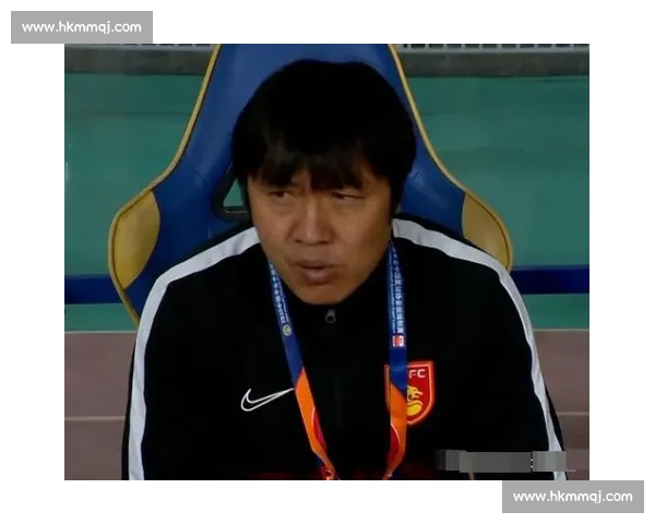 重庆国脚赛后饮酒风波：职业边界争议与舆论撕裂